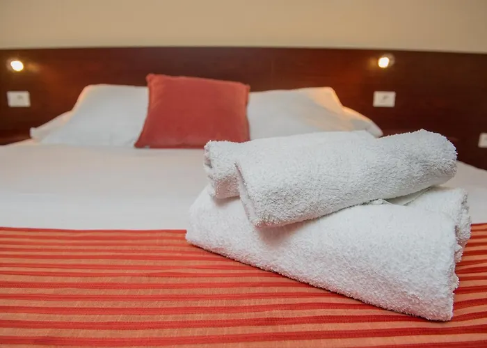 Anton בית הארחה 3*