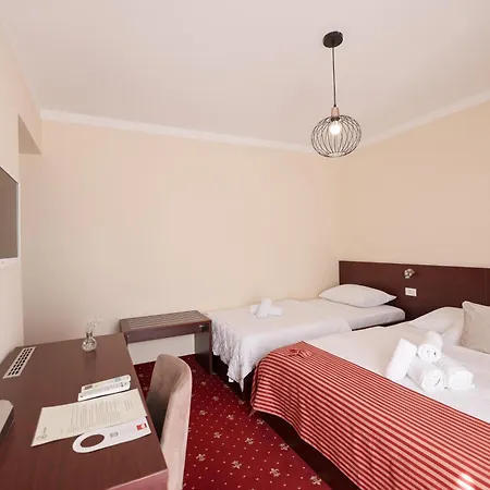 Konukevi Anton 3*