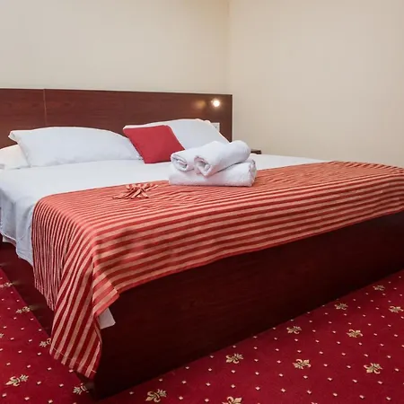 Anton Πανσιόν